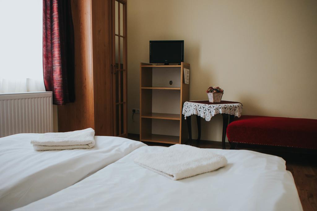 Szep Kert Vendeghaz Hotel Szekszárd Exterior foto